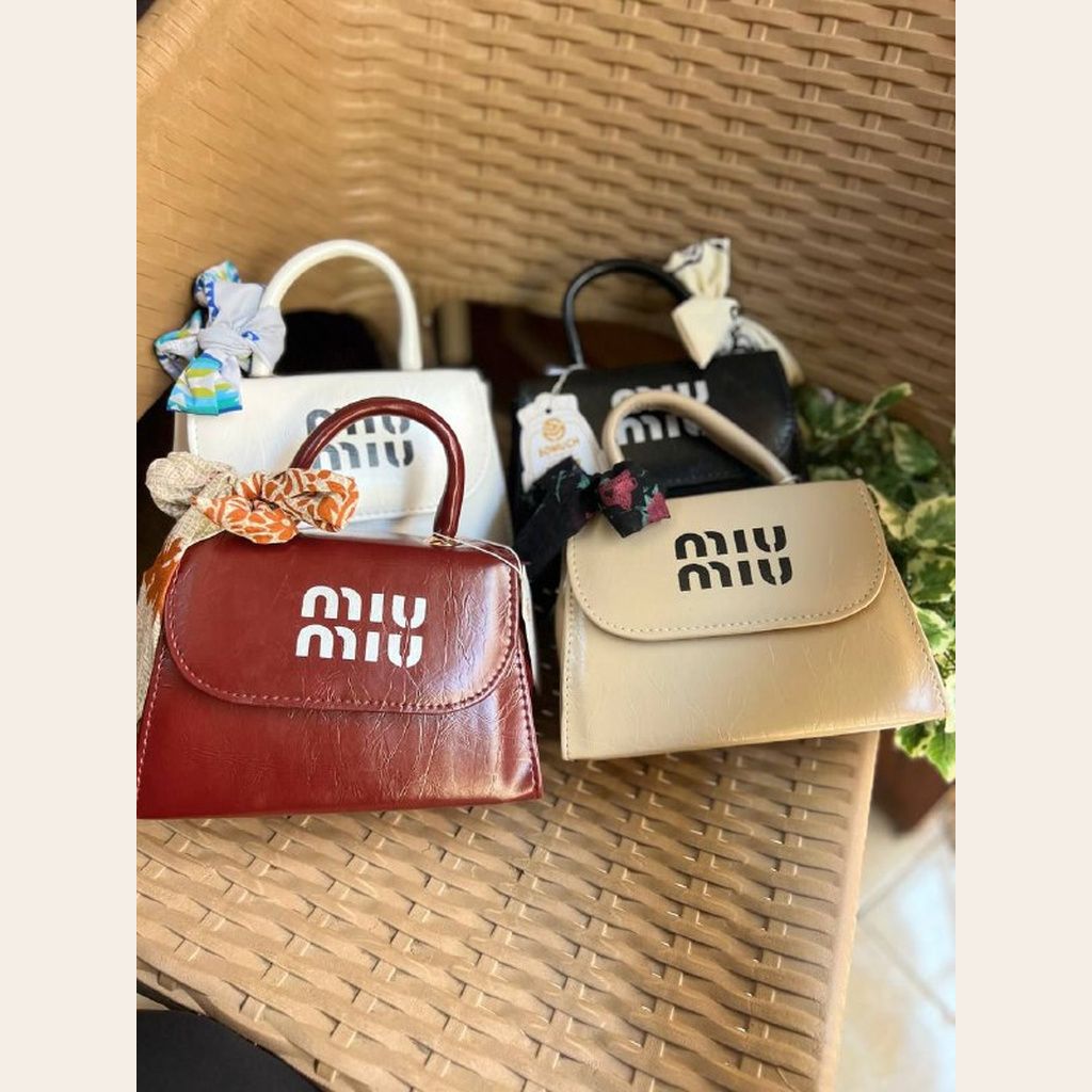 شنطة كروس — موديل 1095